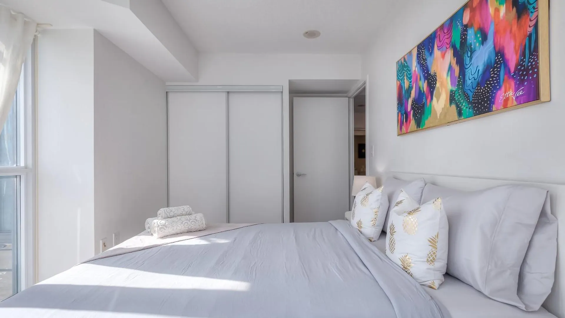 Сasa de vacaciones Modern Stylish Condo - 5 Min From Cn Tower Toronto