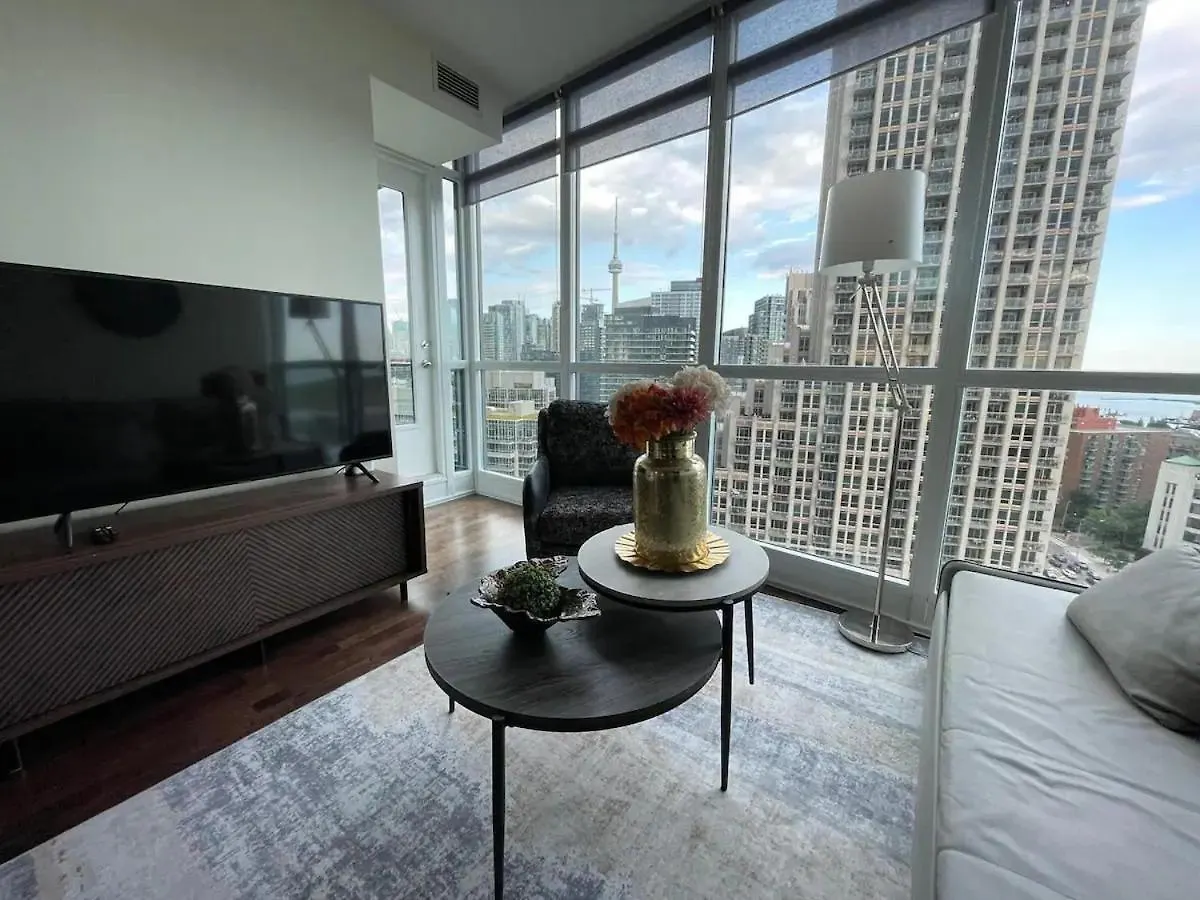 Modern Stylish Condo - 5 Min From Cn Tower Toronto 0*,  Canadá